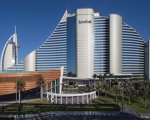 Jumeirah Beach Hotel, Dubai, UEA
    